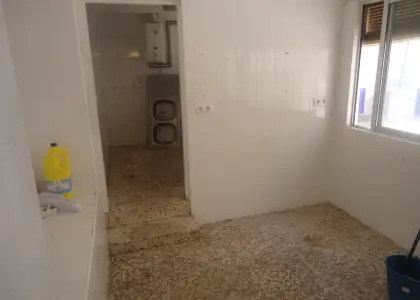Alquiler de local de 250 metros cuadrados en Manzanares