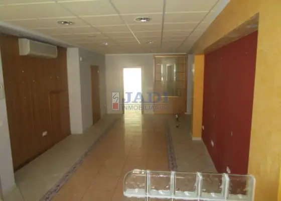 alquiler de local en Valdepeñas, CENTRO