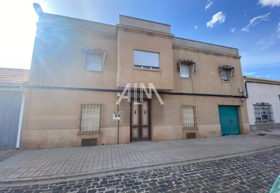 Alquiler Plaza Garaje Zona Centro (cerca del Mercado) en Manzanares