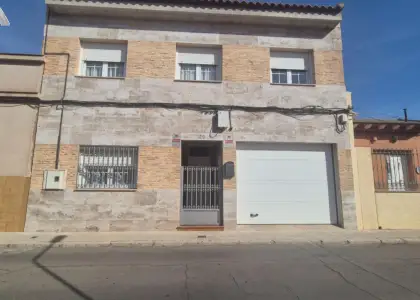 Casa en Puertollano - Zona El Poblado - Abulagar en Puertollano