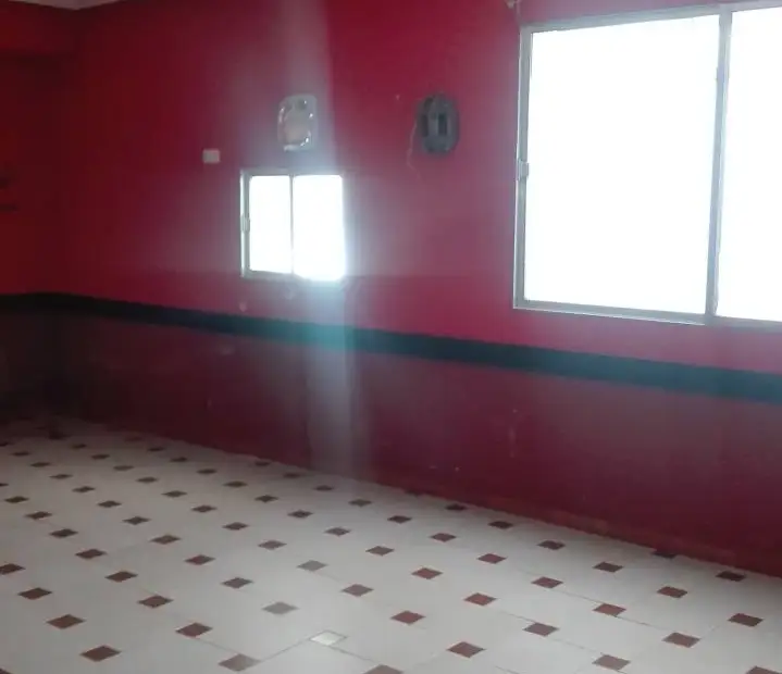Casa en venta con dos locales para negocios en Manzanares