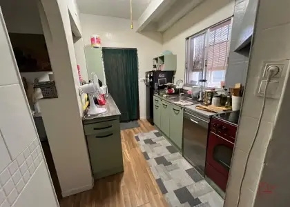 Casa en venta en Herencia, Calle Santa Lucía, de 249 m2 con 5 dormitorios, 2 baños, plaza de garaje y terraza por 75.000 €, Ref. 0449 en Herencia