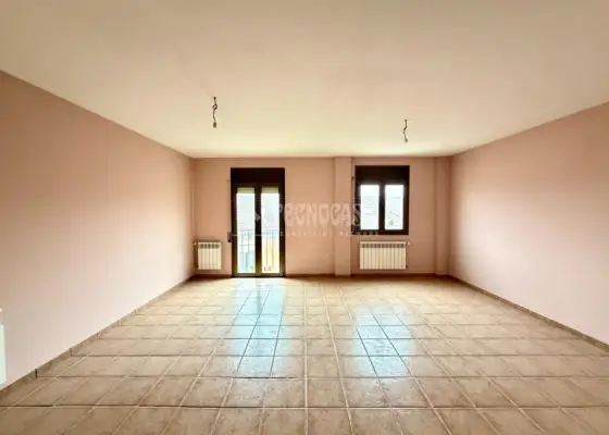 Casa en venta en Sigüenza - Sigüenza, 220.000 €, 183 m2, ref. 643261