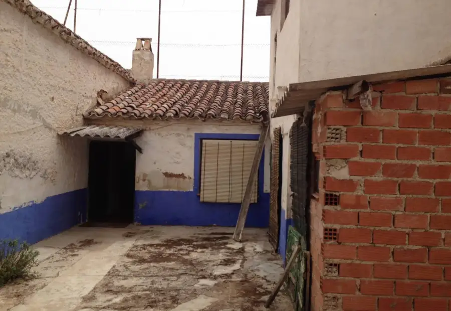 Casa en venta para reformar o tirar. en Manzanares