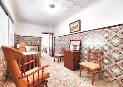 Casa Zona LAS 300 en Puertollano