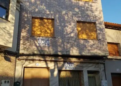 Edificio En buen estado La Puebla de Almoradiel en La Puebla de Almoradiel