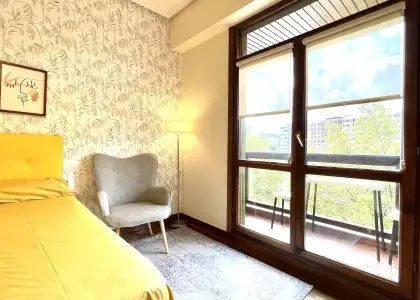 Habitación en piso compartido de 5 dormitorios en alquiler en Castaños, con todos los gastos incluidos en Bilbao
