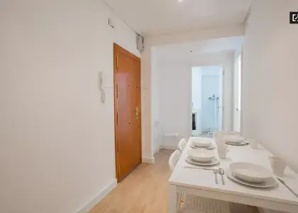 Habitación práctica en apartamento de 5 dormitorios en Camins al Grau en Valencia