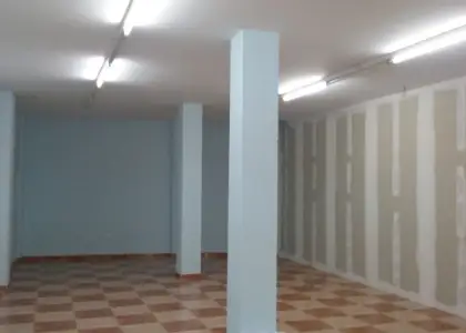 Local comercial cercano al centro seminuevo en Manzanares