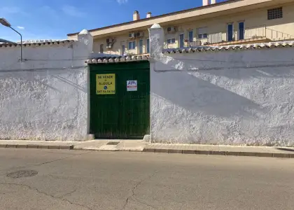 Local comercial en semisotano a pocos metros del centro en Manzanares