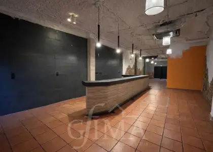 Local comercial en zona céntrica, amplio y con patio en Tomelloso