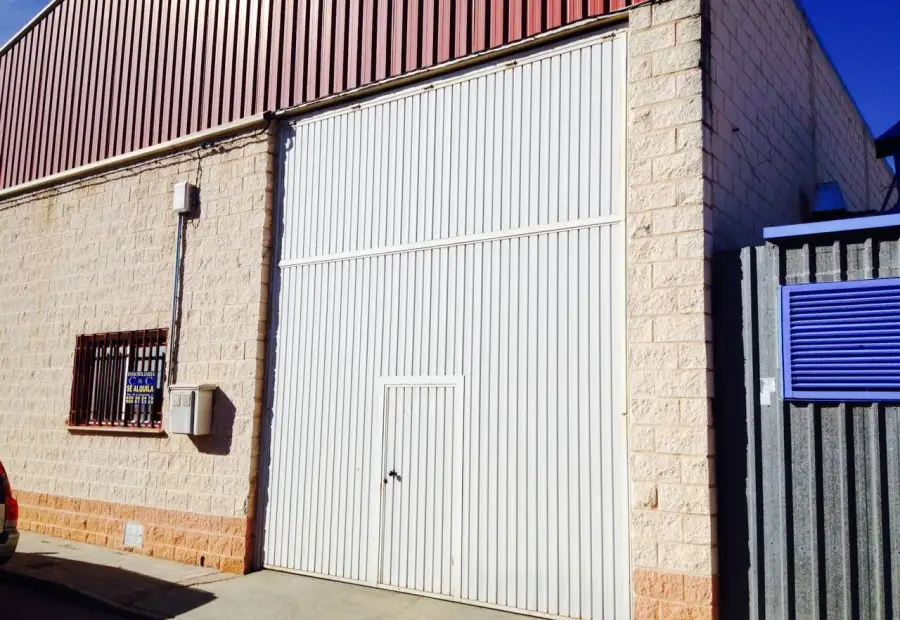 Nave industrial en alquiler en Manzanares