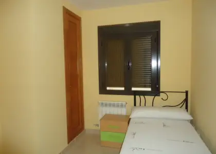 Piso de 3 dormitorios, a pocos metros del centro. Seminuevo. en Manzanares