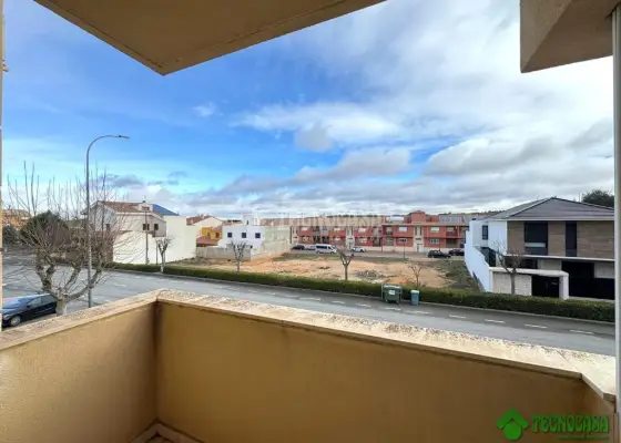 Piso en venta en Albacete - Albacete, 94.900 €, 117 m2, ref. 658234
