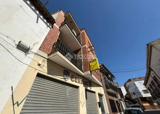 Piso en venta en Almorox - Almorox, 60.000 €, 200 m2, ref. 659773
