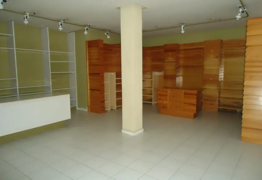 Se alquila local comercial de 80 metros cuadrados en el centro de Manzanares en Manzanares