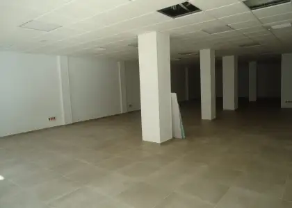 Se alquila local en zona centro Calle Jesus del Perdon en Manzanares