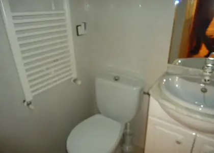 Se vende adosado de tres dormitorios completamente amueblado en buena zona en Manzanares
