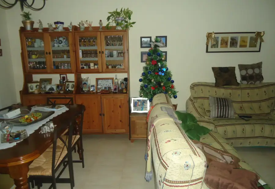 Se vende adosado en perfecto estado de tres dormitorios a escasos metros del centro en Manzanares