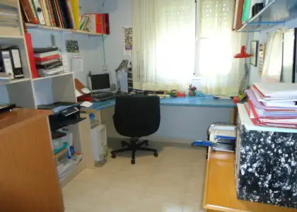 Se vende casa adosada de cuatro dormitorios en zona residencial en Manzanares