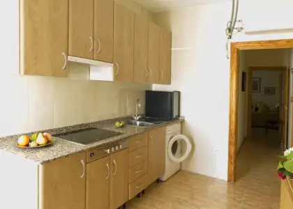 Se vende casa con local comercial a escasos metros del centro en Manzanares
