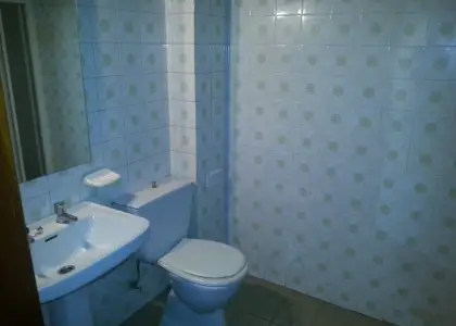 Se vende casa para derribo en el centro en Manzanares