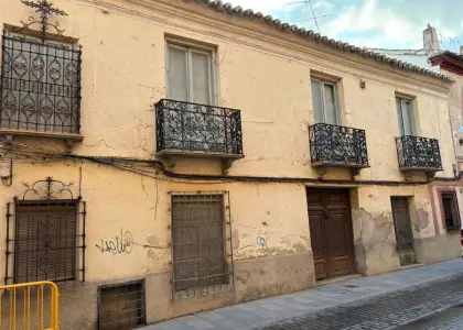 Se vende parcela en Paseo del Río en Manzanares