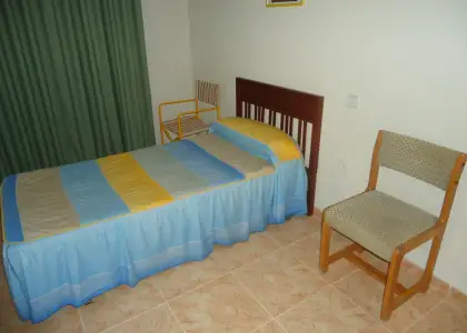 Se vende piso con cuatro dormitorios y garaje en zona centro en Manzanares