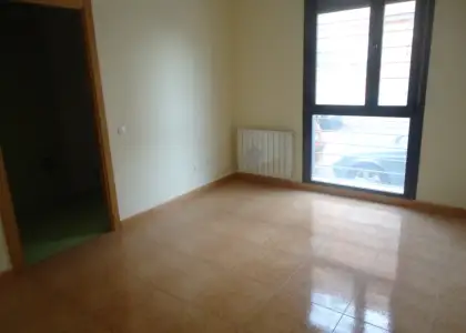Se vende piso de tres dormitorios en zona centro en Manzanares