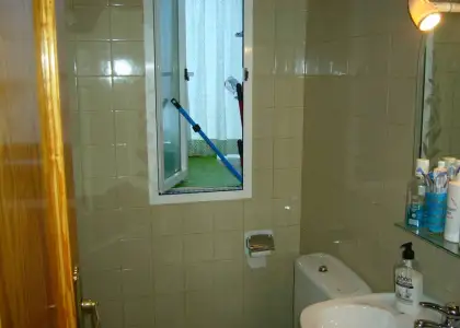 se vende piso seminuevo amueblado en Manzanares