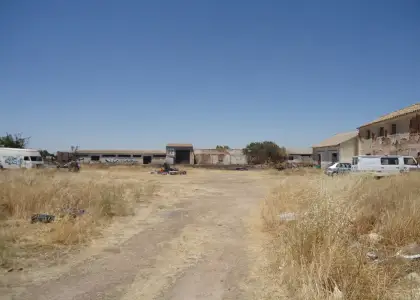 Se vende solar en zona divina pastora en Manzanares