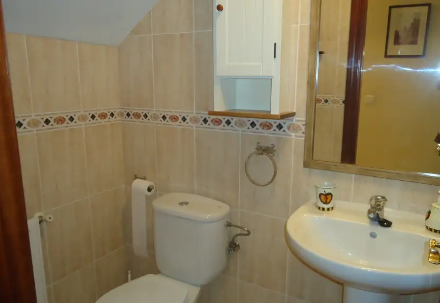 Se vende unifamiliar adosada de tres dormitorios a escasos metros del centro en Manzanares