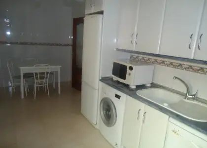 Venta de adosado en zona residencial de los alamos en Manzanares