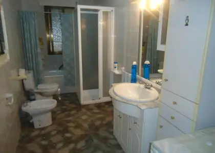 Venta de casa con dos pisos individuales en Manzanares