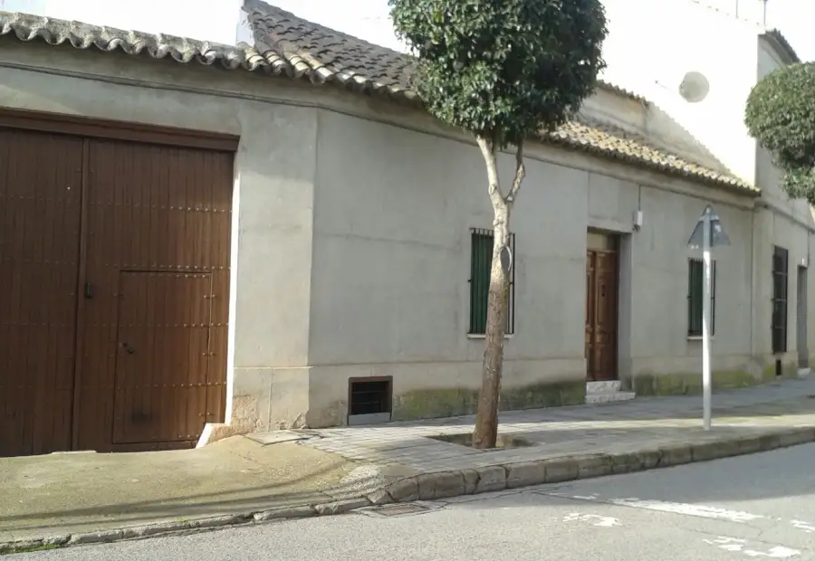 Venta de casa de 433 metros cuadrados con 32 metros de fachada en Manzanares