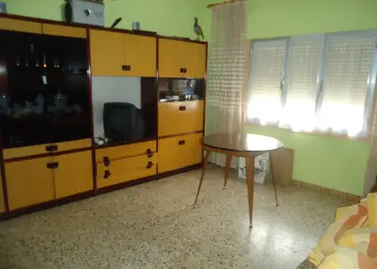Venta de casa de dos plantas, a escasos metros del centro en Manzanares