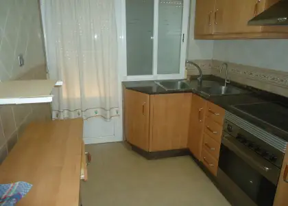 Venta de casa de tres dormitorios en zona del rio en Manzanares