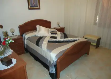 Venta de casa en planta baja de tres dormitorios y patio en zona centro de salud nuevo en Manzanares