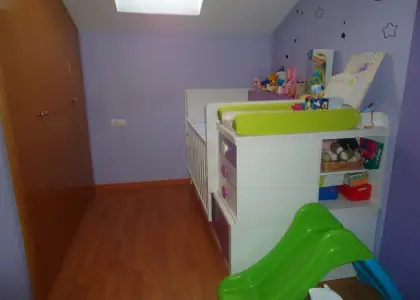 Venta de duplex seminuevo de tres dormitorios con garaje y trastero en Manzanares