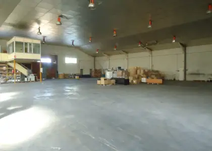 Venta de nave industrial de 1026 M2 en Poligono Industrial en Manzanares