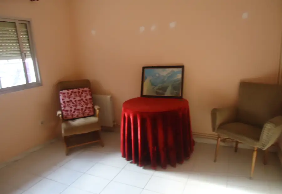 Venta de parte de casa con acceso independiente de tres dormitorios y un baño en Manzanares