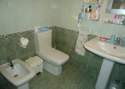 Venta de piso de 3 dormitorios centrico con cochera cerrada en Manzanares