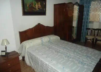 Venta de piso de cuatro dormitorios en zona residencial en Manzanares