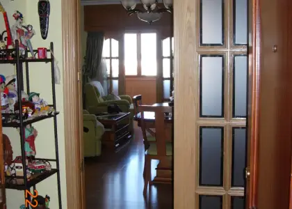 Venta de piso de tres dormitorios, con garaje en zona residencial en Manzanares