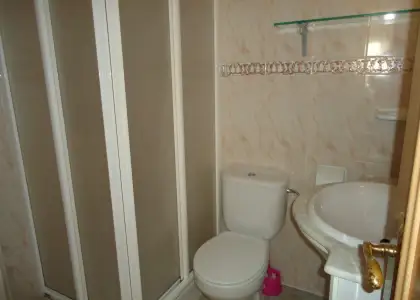 Venta de piso de tres dormitorios en el centro de Manzanares a espaldas del gran teatro en Manzanares