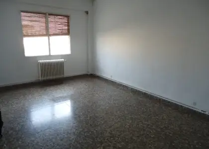 Venta de piso de tres dormitorios en zona muy centrica al lado del ayuntamiento en Manzanares