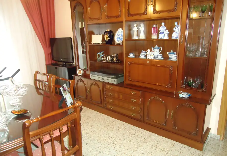 Venta de piso de tres dormitorios muy amplio y luminoso zona divina pastora en Manzanares