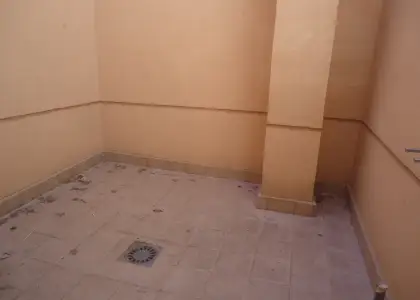 Venta de piso de tres dormitorios y dos baños totalmente centrico en Manzanares