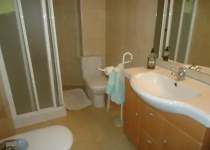 Venta de piso en Calle Toledo Muy Luminoso, cuatro dormitorios y Plaza de Garaje en Manzanares