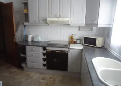Venta de piso en el centro, amplio y luminoso, cinco dormitorios y dos baños en Manzanares